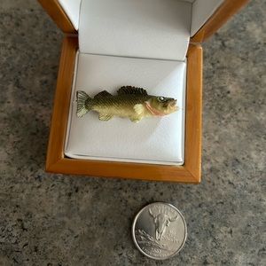 🐟🎣 Walleye Pike Fish Made of Elk Antler, Montana Handmade Hat or Lapel Pin, NWOT